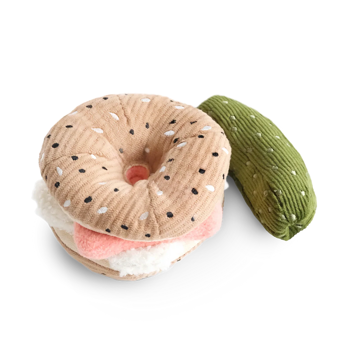 貝果 + 醃黃瓜